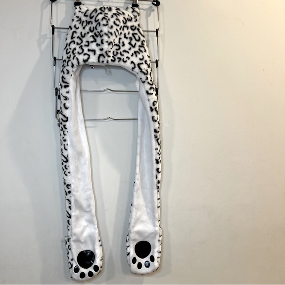 White Leopard Animal Hat with Mittens - Toddler Young Child OS fits most - NWOT - Picture 3 of 10